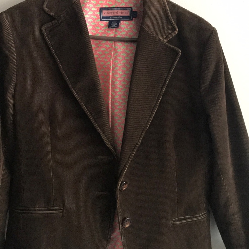 Vineyard vines